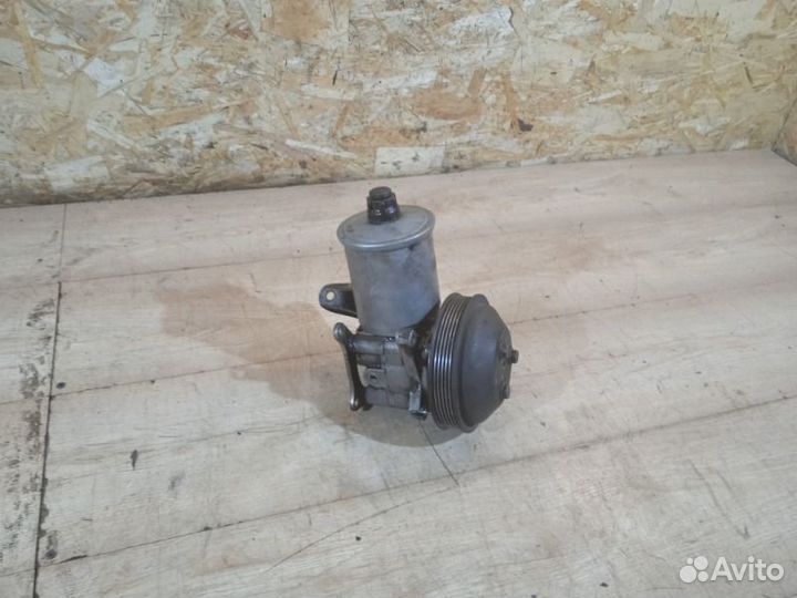 Насос гидроусилителя Mercedes-Benz C-Class W202