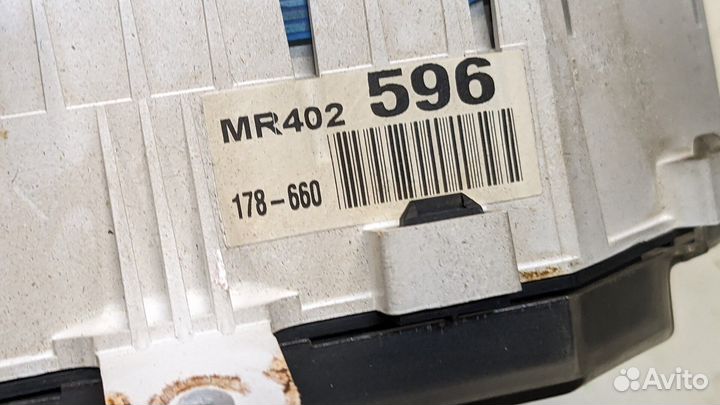 Щиток приборов Mitsubishi Pajero / Montero, 2001