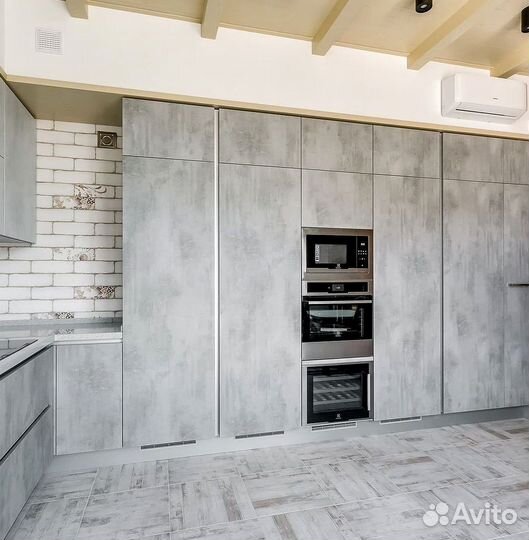 Кухонный гарнитур угловой в потолок