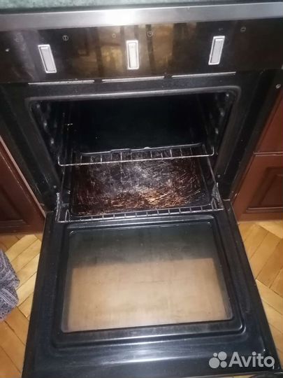 Встроенный электрический духовой шкаф