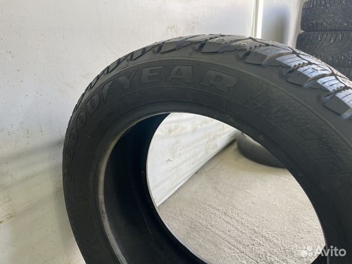Goodyear Ultragrip 600 225/50 R17