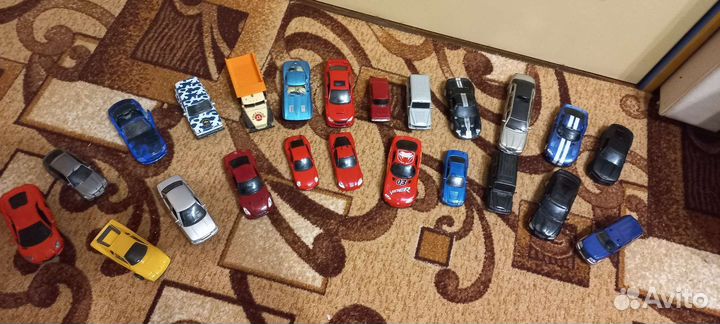 Продам металлические машинки