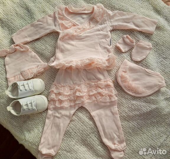 Комплект на выписку для девочки pugi baby 62