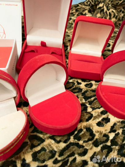 Коробки для украшений