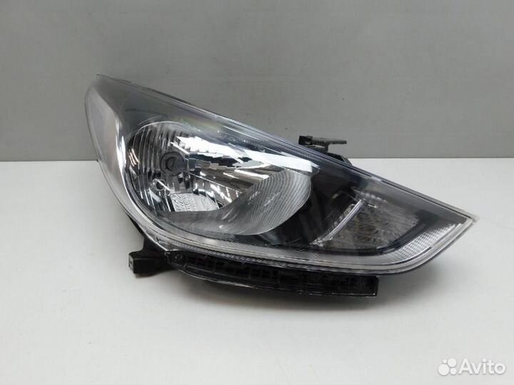 Фара правая Hyundai Solaris
