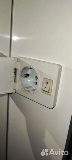 Зеркало с полками 60 см