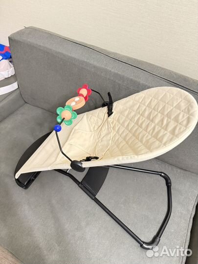 Шезлонг для новорожденных бежевый