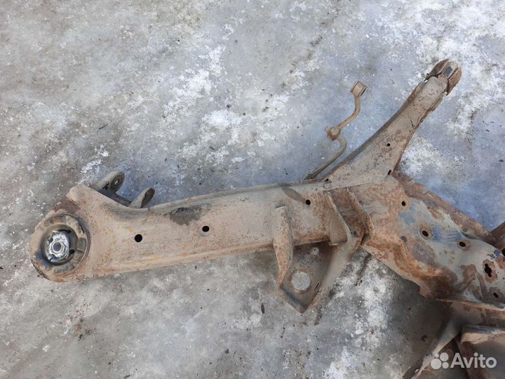 Задний подрамник opel omega b 2.0