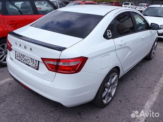 Лип-спойлер 