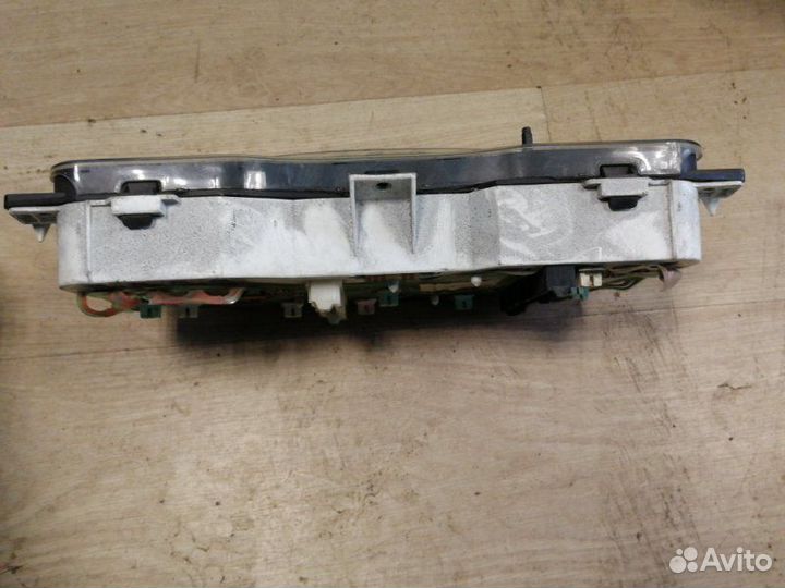 Панель приборов Ford Mondeo 1 универсал 2.0 NGB