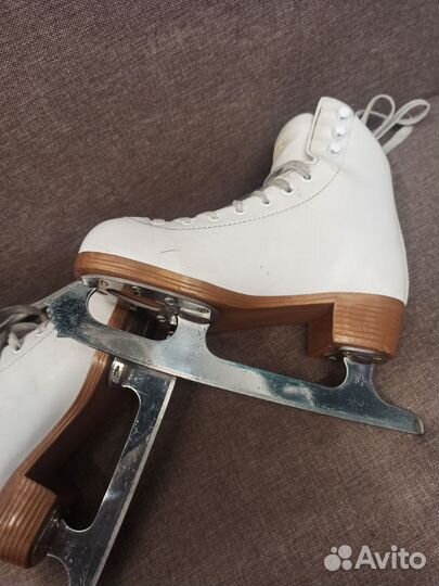 Коньки фигурные детские 33размер