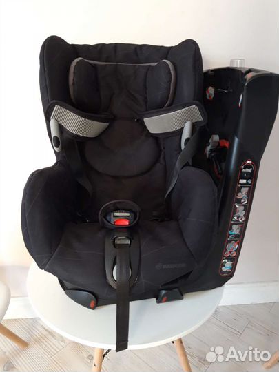 Автокресло поворотное maxi-cosi axiss