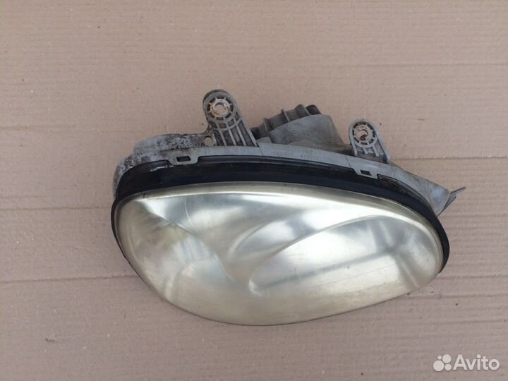 Фара правая Hyundai Santa Fe 2000-2005