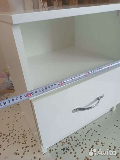 Тумбочка прикроватная