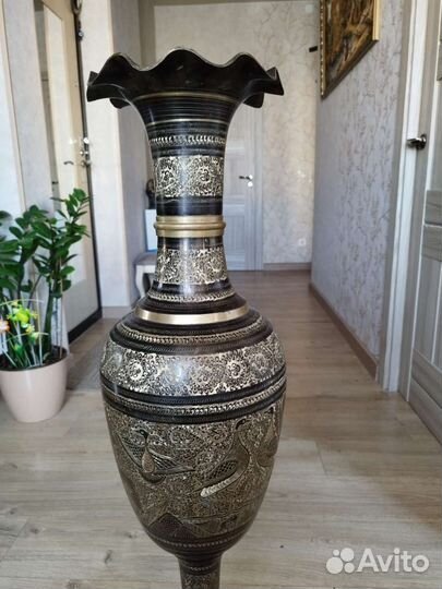 Ваза напольная из латуни
