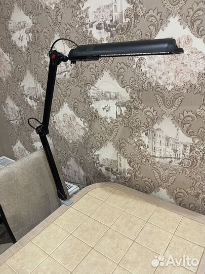 Лампа настольная