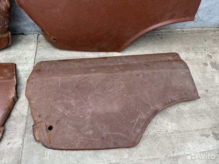 Новые задние крылья на Москвич 412