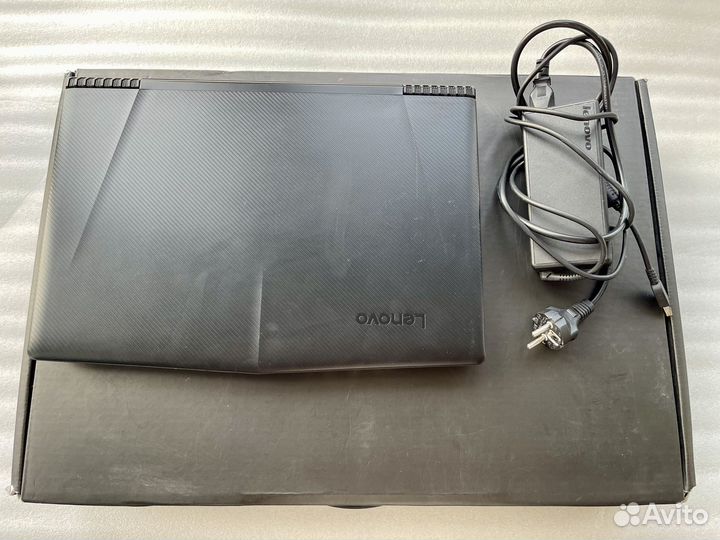 Игровой ноутбук-Lenova Legion y520