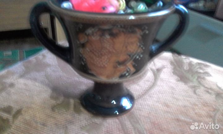 Вазы из глины в древнегреческом стиле