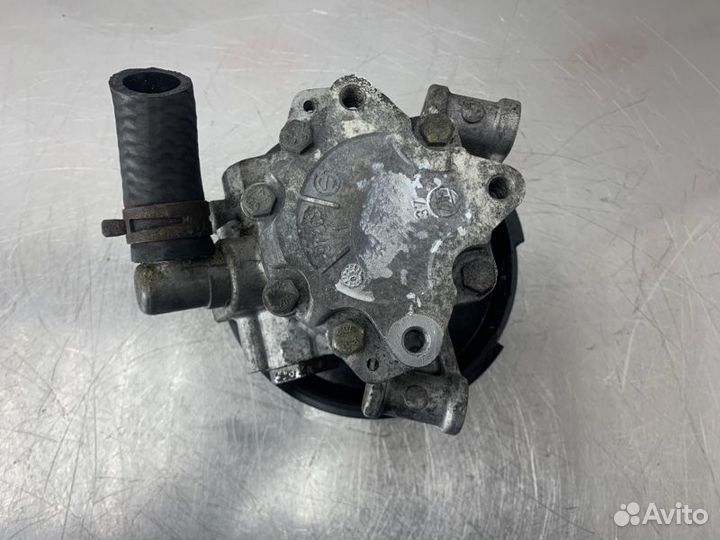 Насос гидроусилителя руля Mercedes C-Class W203