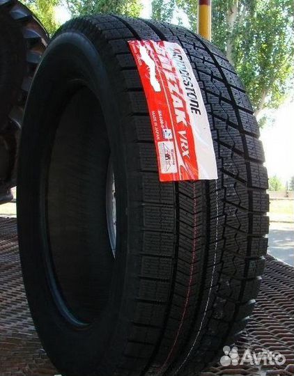 Bridgestone Blizzak VRX 205/60 R16