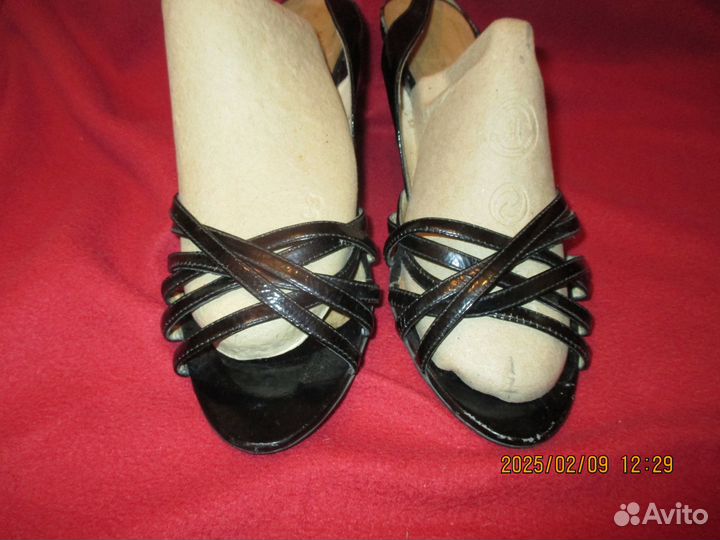 Босоножки женские