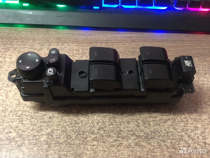 Кнопки стеклоподъемников Mazda 6 GH