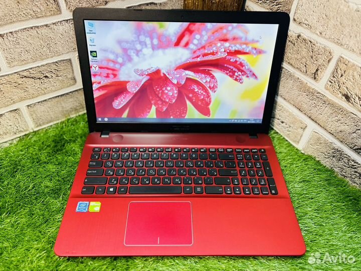 Быстрый четыре ядра Asus Pentium N3710/GF810/4/128