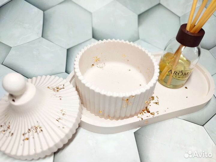 Гипсовая шкатулка с подставкой