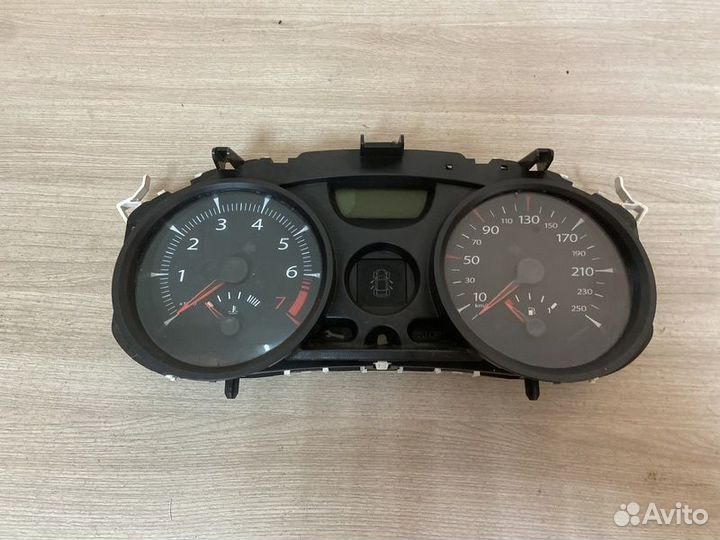 Щиток приборов МКПП Renault Megane 2 с2002-2009г М