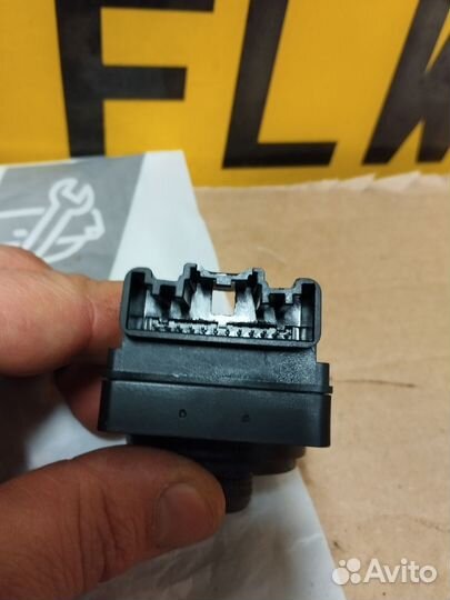 Блок регулировки Зеркал Chevrolet Cruze