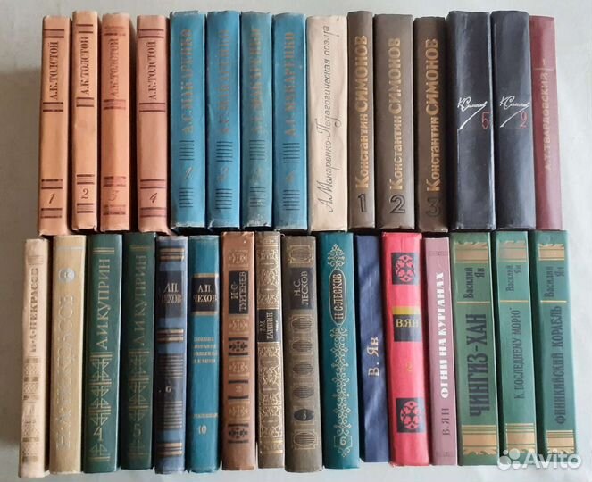 Собрания сочинений, много книг