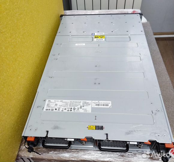 Схд IBM Storwize V7000g2+ 2076-624