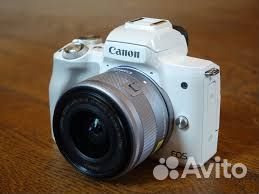 Продам Canon EOS M50