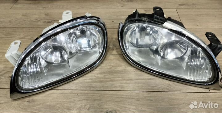 Продам фары на волгу 31105