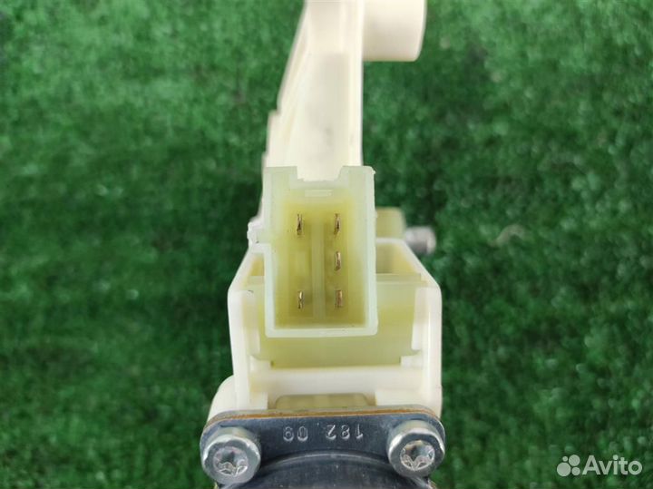 Мотор стеклоподъёмника задний левый Mercedes Benz