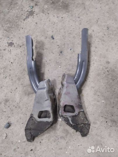 Петли капота hyundai solaris 1