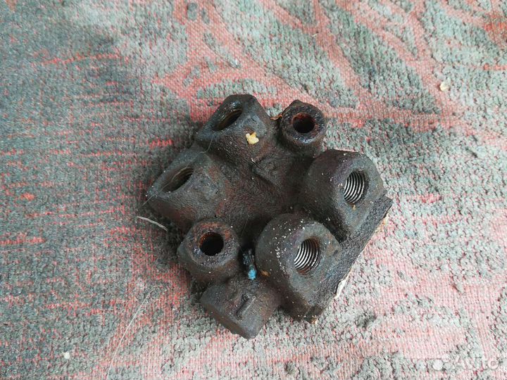 Распределитель тормозных сил Mazda 626 GE 91-97 гг