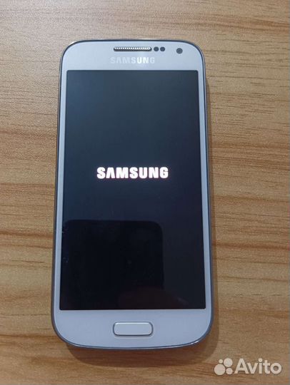 Телефон Samsung S4 mini