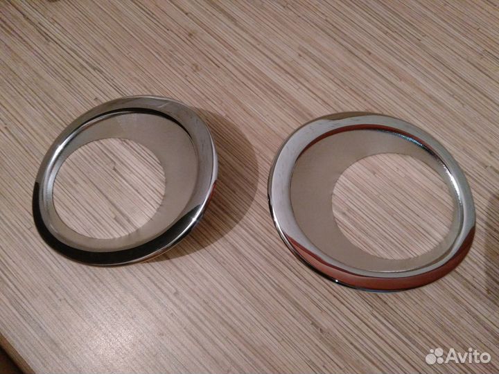 Продам магнитолу Honda CR-V и хром накладки