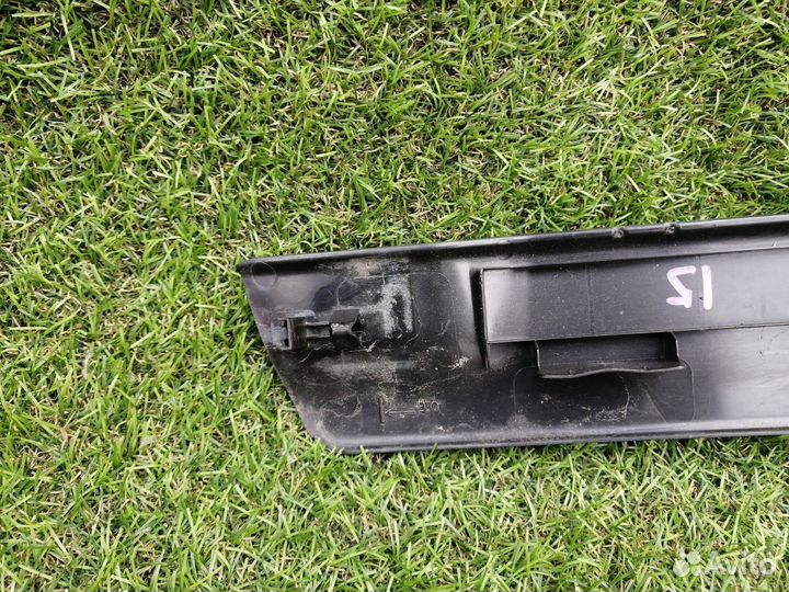 Накладка порога задняя правая Volvo V60