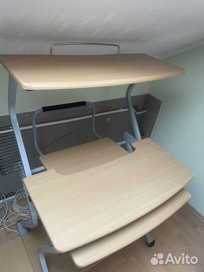 Компьютерный стол
