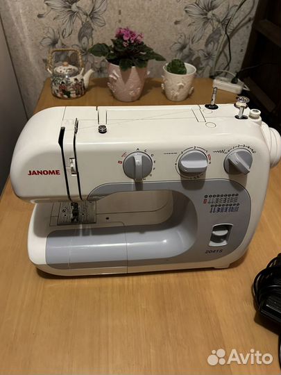 Швейная машина janome 2041s