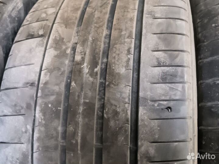 Pirelli P Zero 255/35 R21 98Y