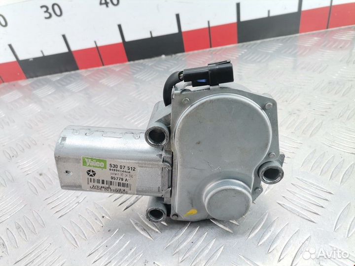 Моторчик заднего стеклоочистителя (дворника)