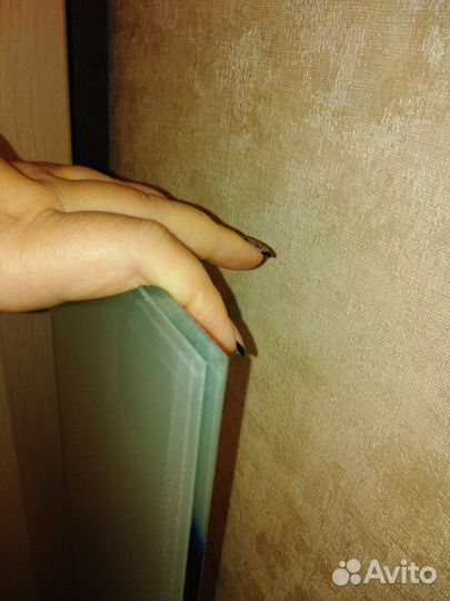 Полка настенная со стеклом