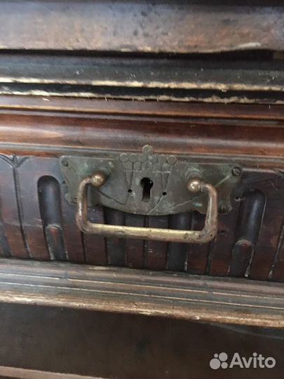 Антикварный буфет