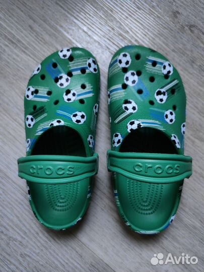 Crocs J1