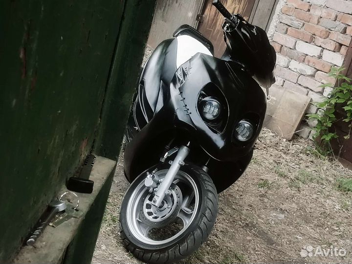 Скутер 150 кубов