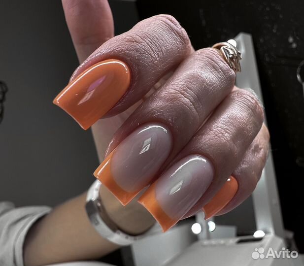 Модель на коррекцию ногтей